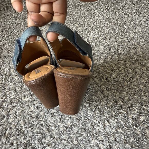 BORN WEKIVA Blue Leather Open Toe Slingback Pumps Sandals Block Heel Sz 7 Chunky - Picture 7 of 11